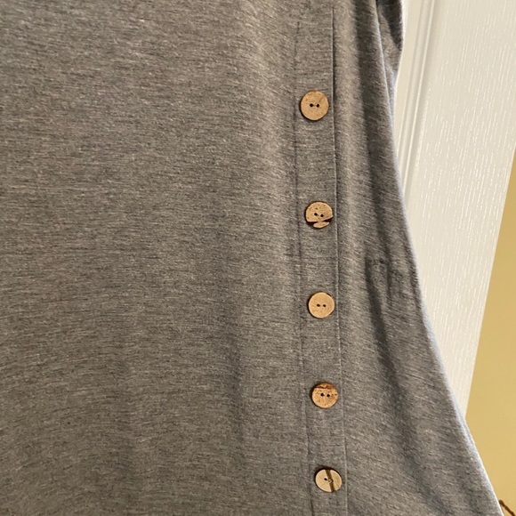 Emerald Tee Size M - Picture 4 of 5